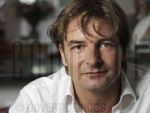 30-10-2006 Victor Reinier at home in Amsterdam, by order of J/M Magazine.

[keywords]Headshot, Eyecontact, Actor[/keywords]